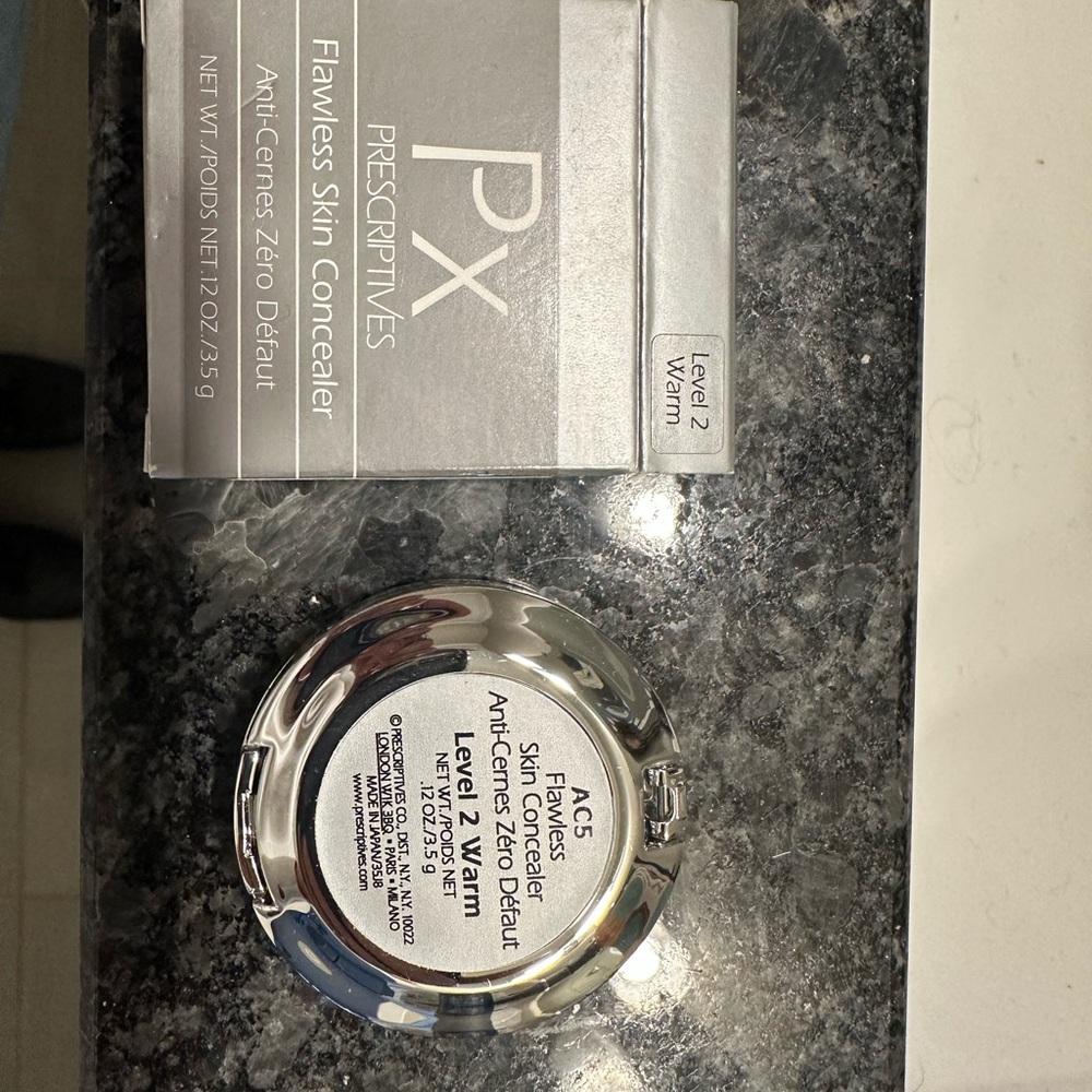 Set of 3 - Flawless Concealer - Level 2 Warm - Picture 2 of 2